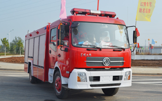 東風天錦消防車 東風天錦消防車