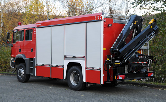 ��MAN�M�ړ��U��Ԯ܇����