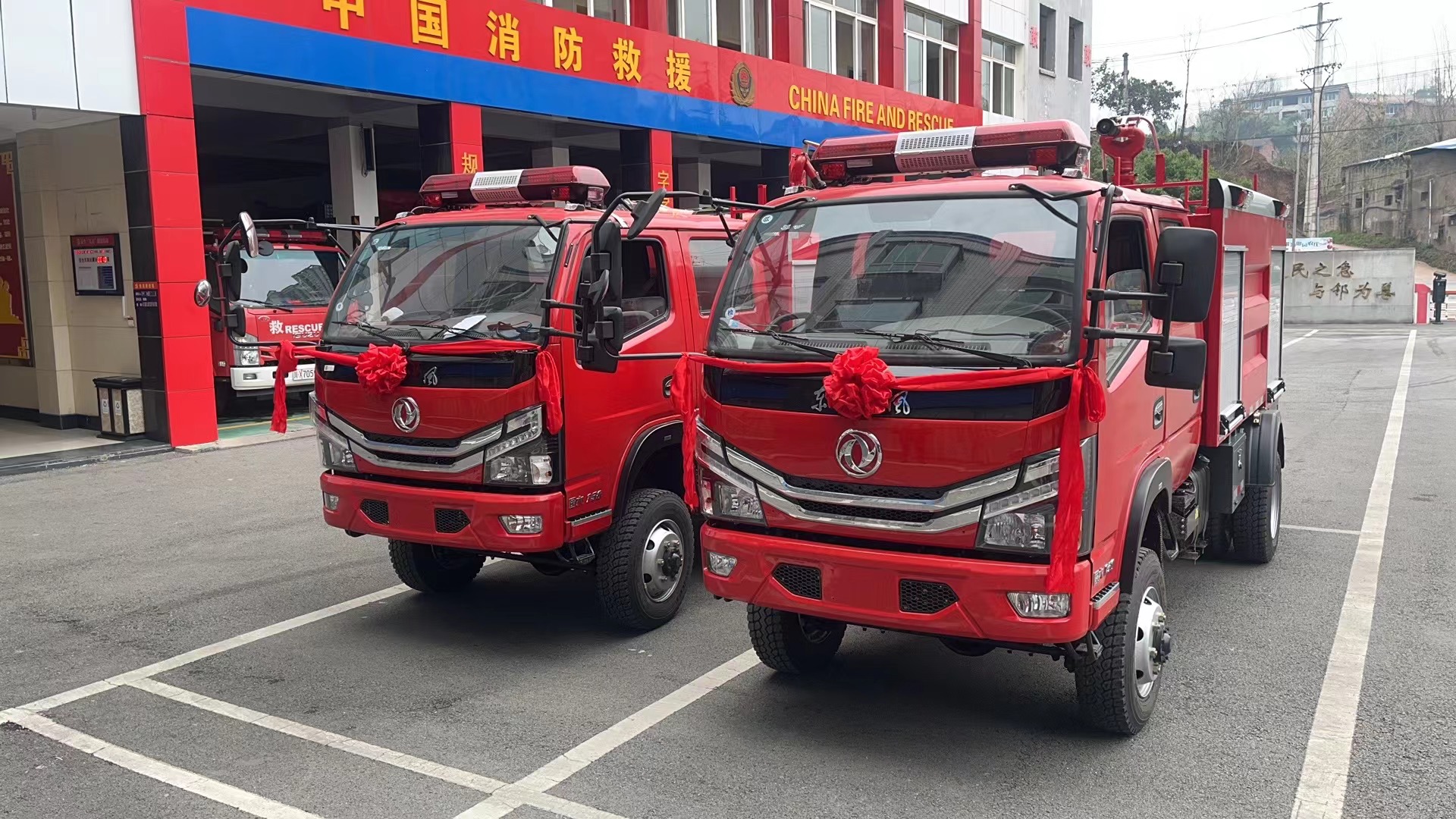 �������ό����طN��܇���޹�˾�|�L4�(q��)����܇Ⱥ�l(f��)�Ĵ�